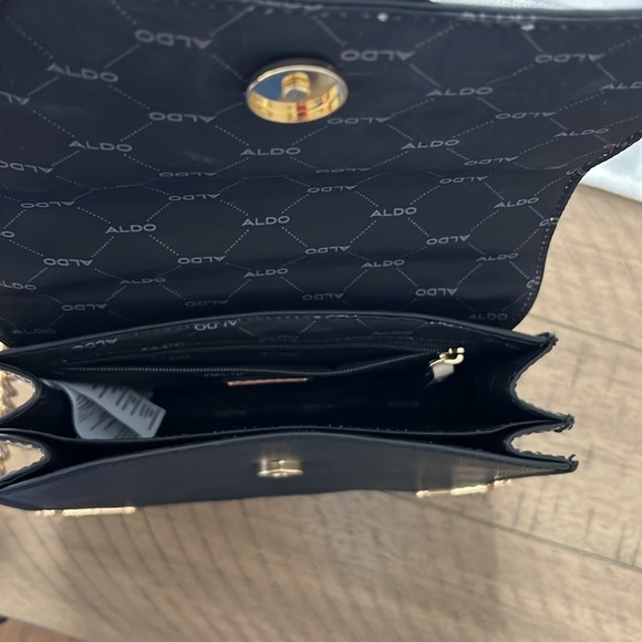 Aldo crossbody and shoulder bag, gently used. - Picture 4 of 5